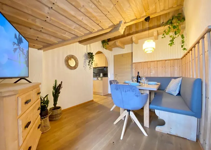 Butler Superior *balkon*parken*huette هوبفيراو